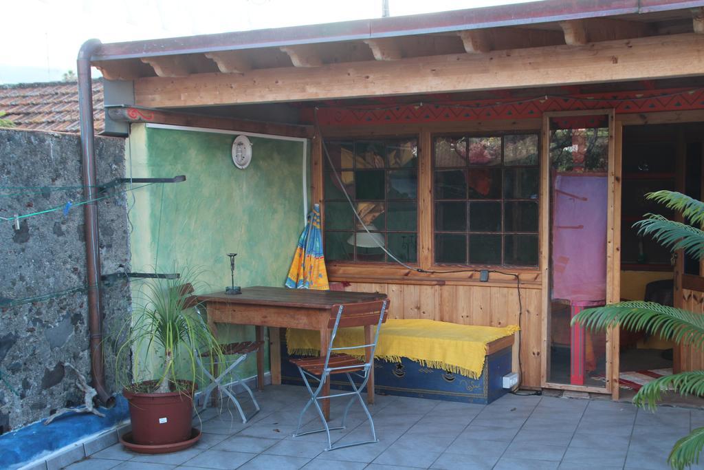 El Porvenir Hostel Los Llanos De Aridane Luaran gambar