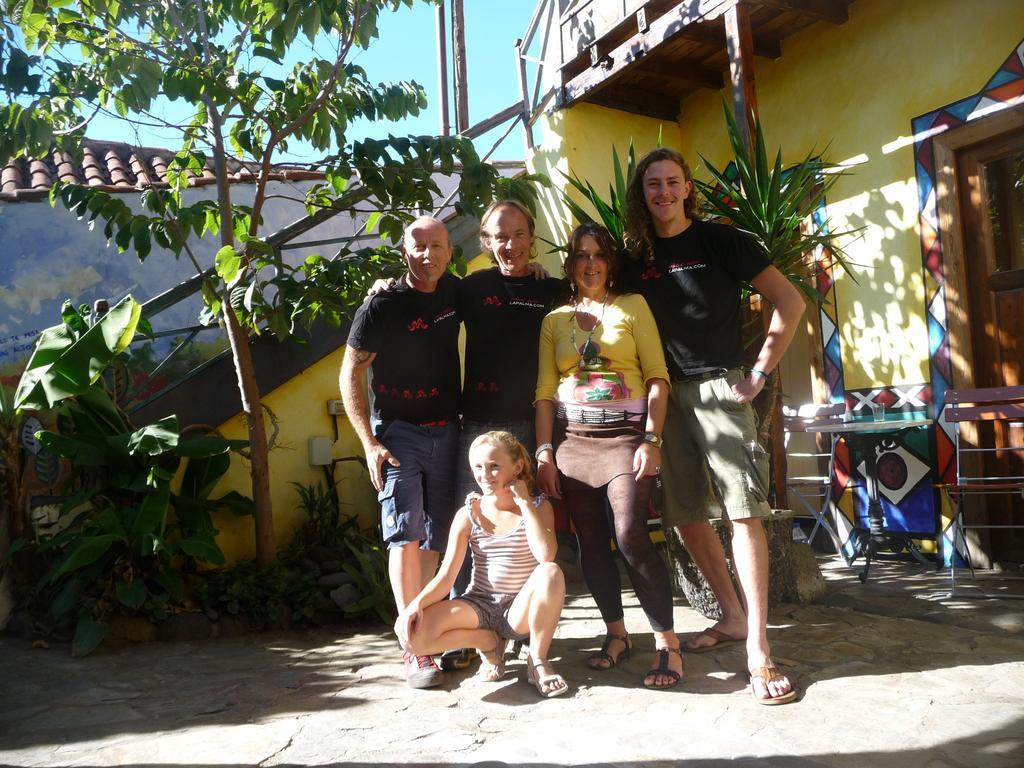 El Porvenir Hostel Los Llanos De Aridane Luaran gambar